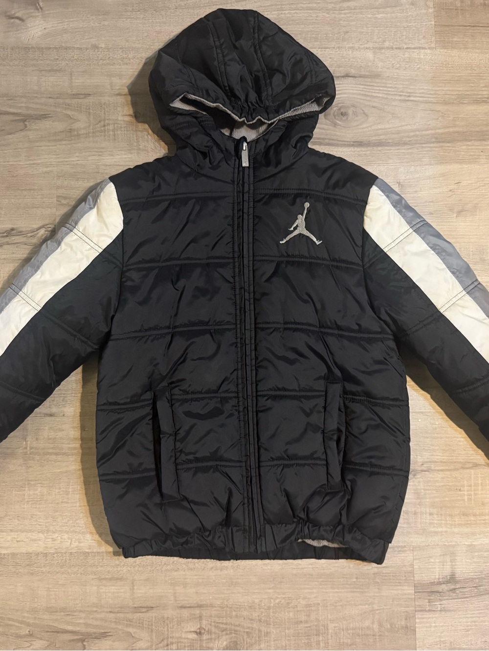 Jordan Boys Hooded Puffer Jacket Black Size M 10-12 - Picture 2 of 7